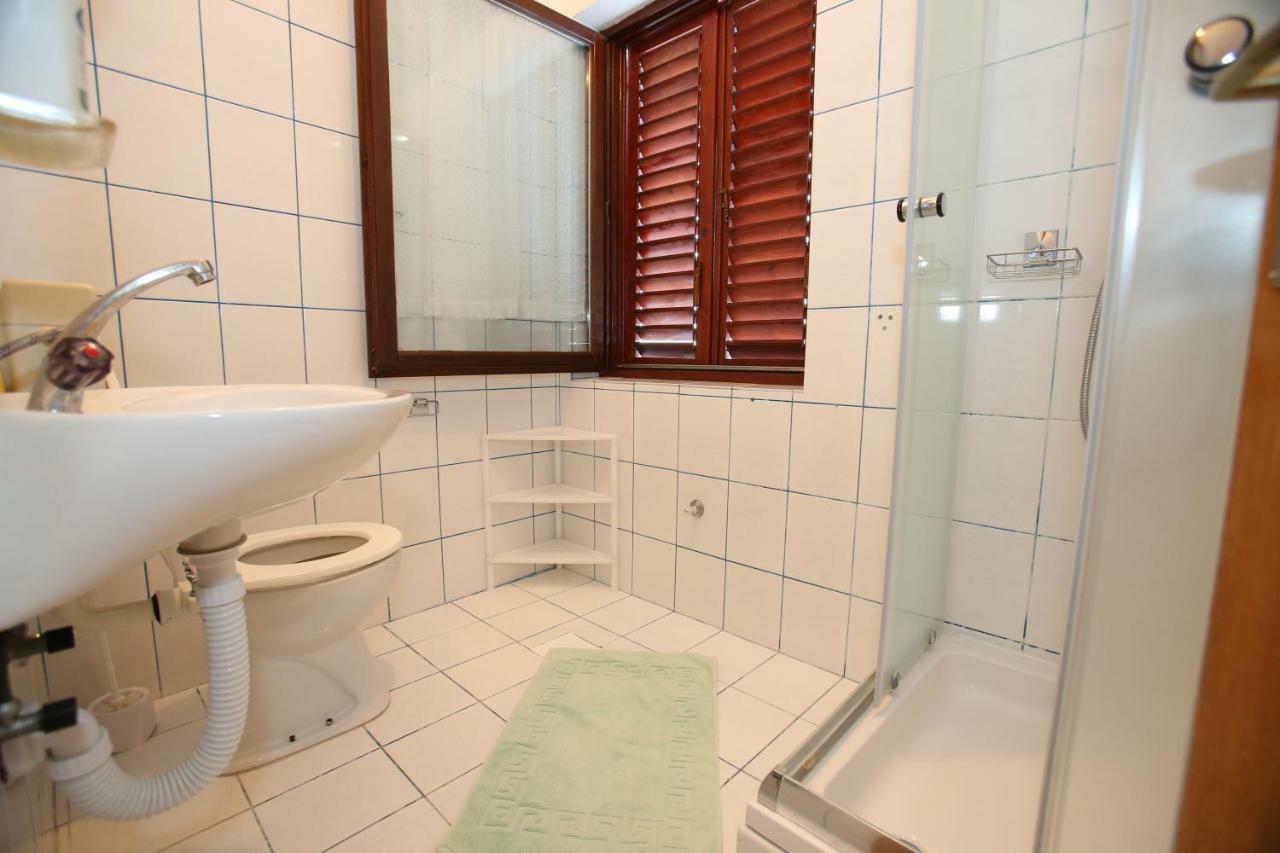 Rooms With The Sea View バスカ エクステリア 写真